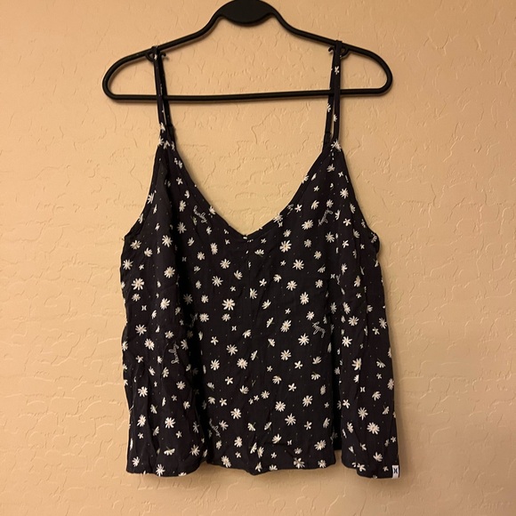 NWT Hurley Black with White Daisy Print Halter Top - Picture 7 of 15